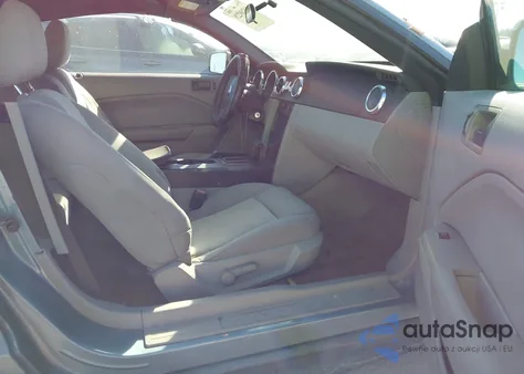 2007 Ford Mustang V6 Deluxe/V6 Premium z USA, uszkodzony, nr VIN 1ZVFT84NX75301598